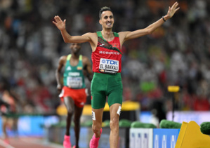 Soufiane El Bakkali dédie sa médaille d’or au Roi Mohammed VI Soufiane El Bakkali dédie sa médaille d’or au Roi Mohammed VI