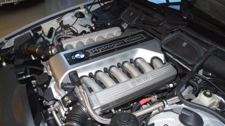 L'hydrogène : Sauveur du moteur à combustion ou Complot pétrolier ? L'hydrogène : Sauveur du moteur à combustion ou Complot pétrolier ?