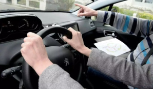 Au Japon, cette auto-école propose des cours de conduite en état d'ébriété Au Japon, cette auto-école propose des cours de conduite en état d'ébriété