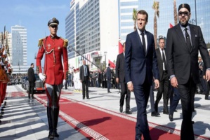 Le Roi réfléchi et le président bavard Le Roi réfléchi et le président bavard