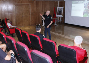 La DTN ambitionne d'atteindre un effectif de 50% de joueurs de la Botola au sein de l'équipe nationale "A" La DTN ambitionne d'atteindre un effectif de 50% de joueurs de la Botola au sein de l'équipe nationale "A"