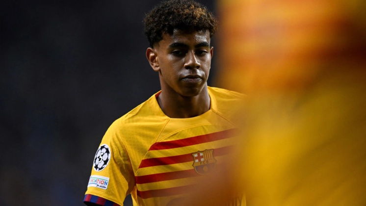 Lamine Yamal a terminé son match aux toilettes à Porto Lamine Yamal a terminé son match aux toilettes à Porto