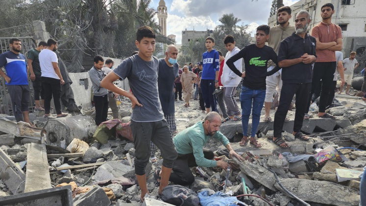 Chaos et désolation après le bombardement