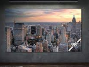 Samsung métamorphose la télévision : écran QLED 98 pouces inédit !