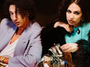 Manal rend hommage à son défunt père avec le titre "Baba" Manal rend hommage à son défunt père avec le titre "Baba"