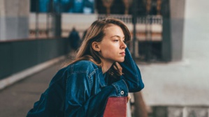 Selon une études, les filles et les garçons ne sont pas égaux face à l'anxiété causée par Internet Selon une études, les filles et les garçons ne sont pas égaux face à l'anxiété causée par Internet