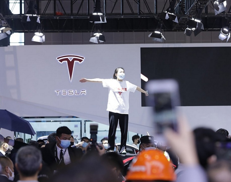 Une Cliente condamnée pour des accusations infondées contre Tesla Une Cliente condamnée pour des accusations infondées contre Tesla