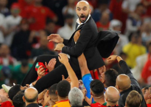 CAF Awards 2023 : Walid Regragui sacré meilleur entraineur de l’année CAF Awards 2023 : Walid Regragui sacré meilleur entraineur de l’année