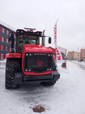 Carnets de voyage en Russie (I) Les tracteurs Kirovets veulent labourer en Afrique