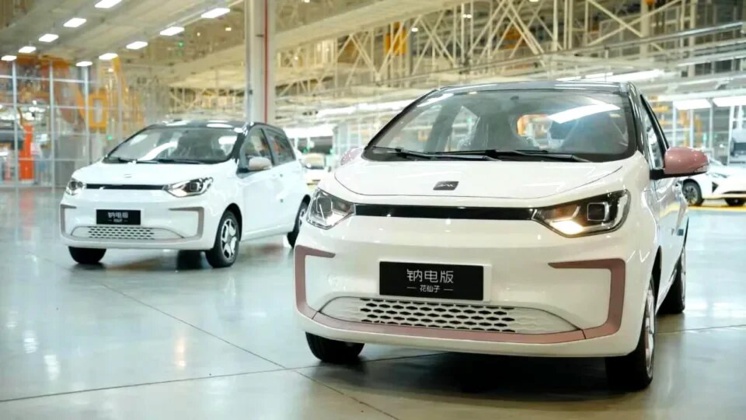 Révolution électrique : La première voiture à batterie Sodium-Ion débarque ! Révolution électrique : La première voiture à batterie Sodium-Ion débarque !