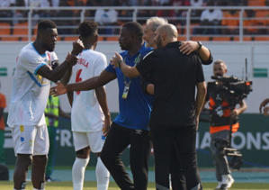 Polémique Regragui-Mbemba : la CAF lance une enquête Polémique Regragui-Mbemba : la CAF lance une enquête