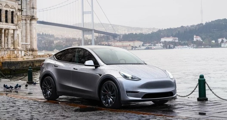 Tesla : Une chute vertigineuse de 244 milliards en un mois !
