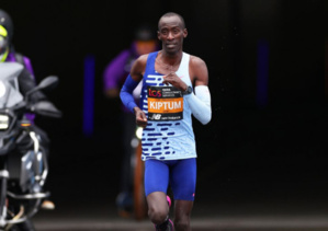 Kenya : le recordman du monde du marathon Kelvin Kiptum meurt dans un accident Kenya : le recordman du monde du marathon Kelvin Kiptum meurt dans un accident