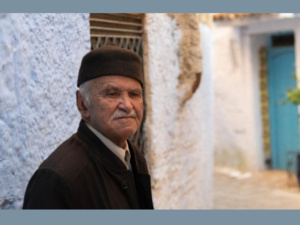 Le poète marocain Abdelkrim Tabbal remporte le Prix Abdullah bin Fayçal de poésie arabe Le poète marocain Abdelkrim Tabbal remporte le Prix Abdullah bin Fayçal de poésie arabe