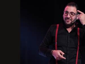 L'humoriste Eko est de retour avec un nouveau spectacle L'humoriste Eko est de retour avec un nouveau spectacle