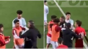 Algérie : le sélectionneur U20 distribue des gifles à ses joueurs Algérie : le sélectionneur U20 distribue des gifles à ses joueurs