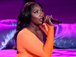 Aya Nakamura : Controverse autour de sa potentielle participation aux JO et sa renommée mondiale Aya Nakamura : Controverse autour de sa potentielle participation aux JO et sa renommée mondiale