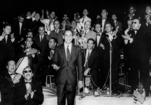 L'hologramme d'Oum Kaltoum......et le compositeur Marocain Salah CHERKI L'hologramme d'Oum Kaltoum......et le compositeur Marocain Salah CHERKI