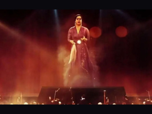 L'avènement des hologrammes dans les festivals : une révolution dans le divertissement L'avènement des hologrammes dans les festivals : une révolution dans le divertissement