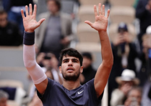 Roland-Garros : Alcaraz rejoint Tsitsipas en quarts de finale, comme en 2023 Roland-Garros : Alcaraz rejoint Tsitsipas en quarts de finale, comme en 2023