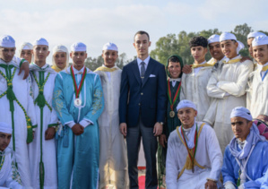 Le Prince Moulay El Hassan préside la finale du Trophée Hassan II de «Tbourida» Le Prince Moulay El Hassan préside la finale du Trophée Hassan II de «Tbourida»