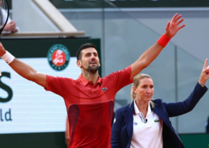 Roland-Garros : Djokovic plie encore mais ne rompt pas et va en quart Roland-Garros : Djokovic plie encore mais ne rompt pas et va en quart