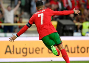 Euro 2024 : Ronaldo se met en jambes avec un doublé Euro 2024 : Ronaldo se met en jambes avec un doublé