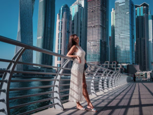 Les Émirats Arabes Unis imposent une licence pour les influenceurs sur les réseaux sociaux