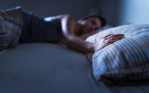 Pourquoi les fortes chaleurs nuisent-elles à notre sommeil ? Pourquoi les fortes chaleurs nuisent-elles à notre sommeil ?