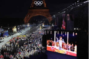 JO 2024 à Paris : liberté à la française et interdiction du voile suscitent la controverse JO 2024 à Paris : liberté à la française et interdiction du voile suscitent la controverse
