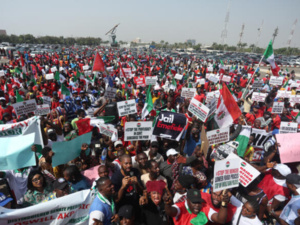 Nigéria : Les manifestations continuent malgré l’appel à l'apaisement du président Tinubu Nigéria : Les manifestations continuent malgré l’appel à l'apaisement du président Tinubu
