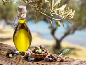 Pénurie d’Huile d’Olive : Vers une flambée des prix ? Pénurie d’Huile d’Olive : Vers une flambée des prix ?
