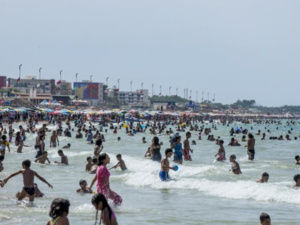 Saïdia : Les visiteurs contraints de payer jusqu'à 10 dirhams pour utiliser les toilettes Saïdia : Les visiteurs contraints de payer jusqu'à 10 dirhams pour utiliser les toilettes