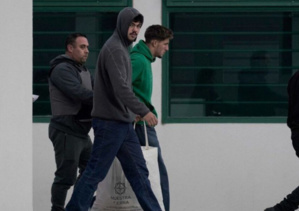 Les rugbymen français accusés de viol remis en liberté mais devront rester dans le pays Les rugbymen français accusés de viol remis en liberté mais devront rester dans le pays