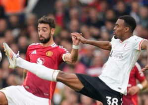 Liverpool écrase Manchester United (3-0) à Old Trafford. Liverpool écrase Manchester United (3-0) à Old Trafford.