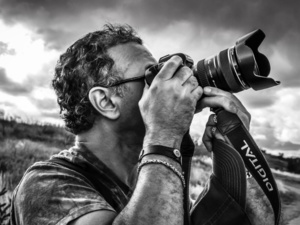 La Fondation Hassan II présente « Ombres de mon passé » : un voyage visuel avec Noureddine El Warari La Fondation Hassan II présente « Ombres de mon passé » : un voyage visuel avec Noureddine El Warari