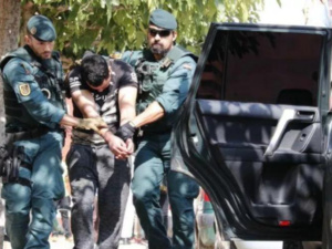 Terrorisme : Saïd Ben Iazza expulsé vers le Maroc après avoir purgé sa peine Terrorisme : Saïd Ben Iazza expulsé vers le Maroc après avoir purgé sa peine