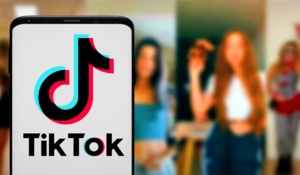 TikTok Addiction : Comment la plateforme séduit nos enfants ! TikTok Addiction : Comment la plateforme séduit nos enfants !