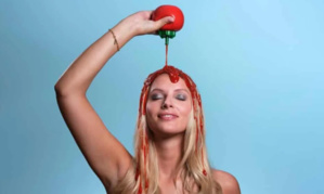 De la frite à la frange : le ketchup, nouvel éclat capillaire ! De la frite à la frange : le ketchup, nouvel éclat capillaire !
