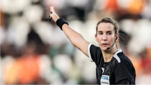 Bouchra Karboubi candidate au titre de meilleure arbitre de l'année 2024. Bouchra Karboubi candidate au titre de meilleure arbitre de l'année 2024.