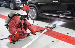 Hyundai Innove : Une lance à eau pour éteindre les incendies de voitures électriques ! Hyundai Innove : Une lance à eau pour éteindre les incendies de voitures électriques !