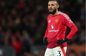 Manchester United annule le port de la veste aux couleurs LGBT après l'opposition de Noussair Mazraoui