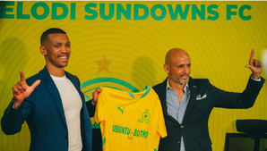Mamelodi Sundowns : Manqoba Mngqithi remplacé après un début de campagne difficile Mamelodi Sundowns : Manqoba Mngqithi remplacé après un début de campagne difficile