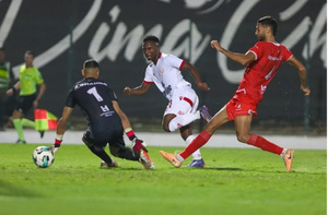 Botola Pro D1 : la RCAZ prend la 2e place après le nul contre le WAC Botola Pro D1 : la RCAZ prend la 2e place après le nul contre le WAC
