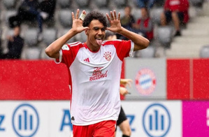 Adam Aznou : Ambition affirmée et focus sur l’avenir au Bayern Munich Adam Aznou : Ambition affirmée et focus sur l’avenir au Bayern Munich