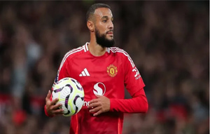 Owen critique Mazraoui après sa faute coûteuse contre Bournemouth dans la défaite de Manchester United Owen critique Mazraoui après sa faute coûteuse contre Bournemouth dans la défaite de Manchester United