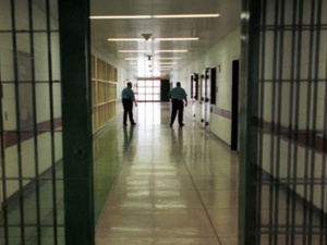 La libération conditionnelle : libération d'un premier groupe de six détenus de la prison Zaki à Salé La libération conditionnelle : libération d'un premier groupe de six détenus de la prison Zaki à Salé