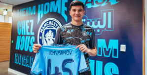 Abdukodir Khusanov rejoint Manchester City pour un transfert record en provenance de Lens Abdukodir Khusanov rejoint Manchester City pour un transfert record en provenance de Lens
