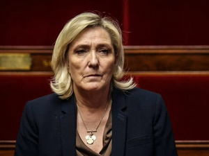 France-Algérie : Marine Le Pen prône la fermeté et la rupture France-Algérie : Marine Le Pen prône la fermeté et la rupture