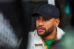 Neymar officialise son retour au Santos FC après douze ans d’absence Neymar officialise son retour au Santos FC après douze ans d’absence